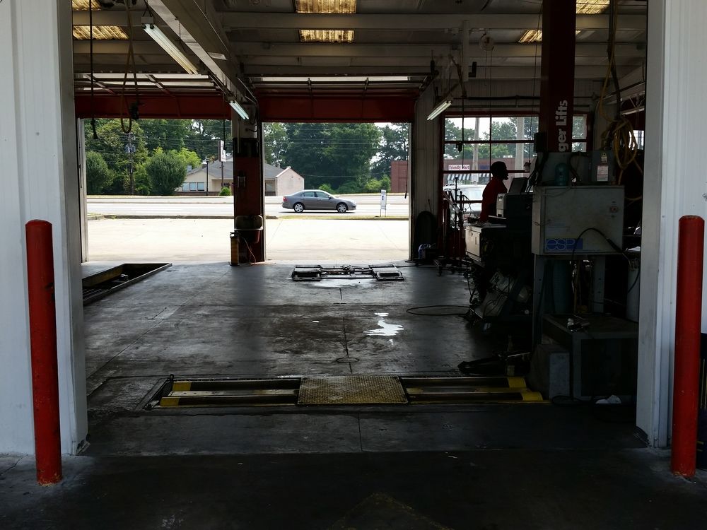 US Hwy 19/41 Auto Service Center: 6541 Tara Blvd, Jonesboro, GA 30236